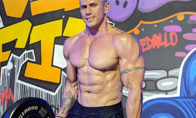 Mac Moody is a Ripped Hunk on MuscleServiceLive